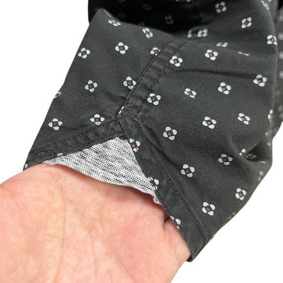 !SOLD! LEVEL TEN Black Patterned Men's Shirt Short Sleeve Button Down sz Medium - Picture 5 of 8